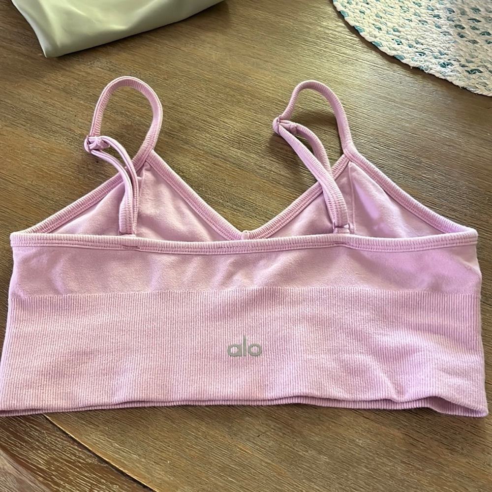 alo yoga lounge sports bra